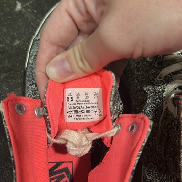 VANS Sydney Henna Hi Womens Black Paisley Print Skate Ankle Sneakers Shoes 8.5 - Picture 6 of 12